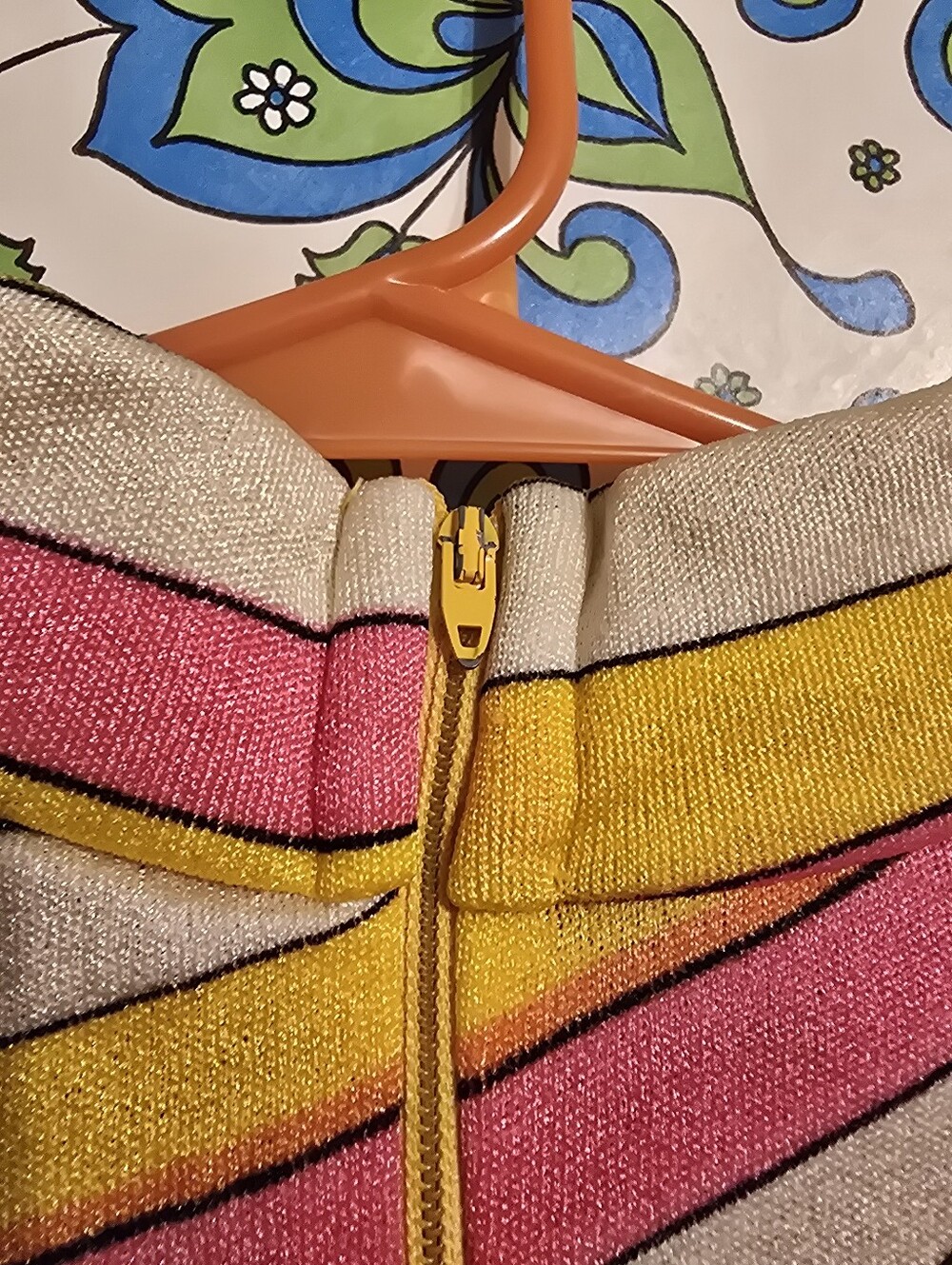 Vintage | Psychedelic Metallic Dagger Collar Blouse - Picture 4 of 6